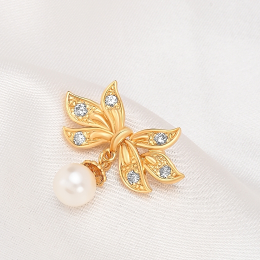 gold plated flower brooch