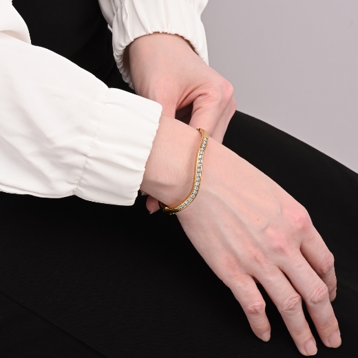 wavy bangle for women