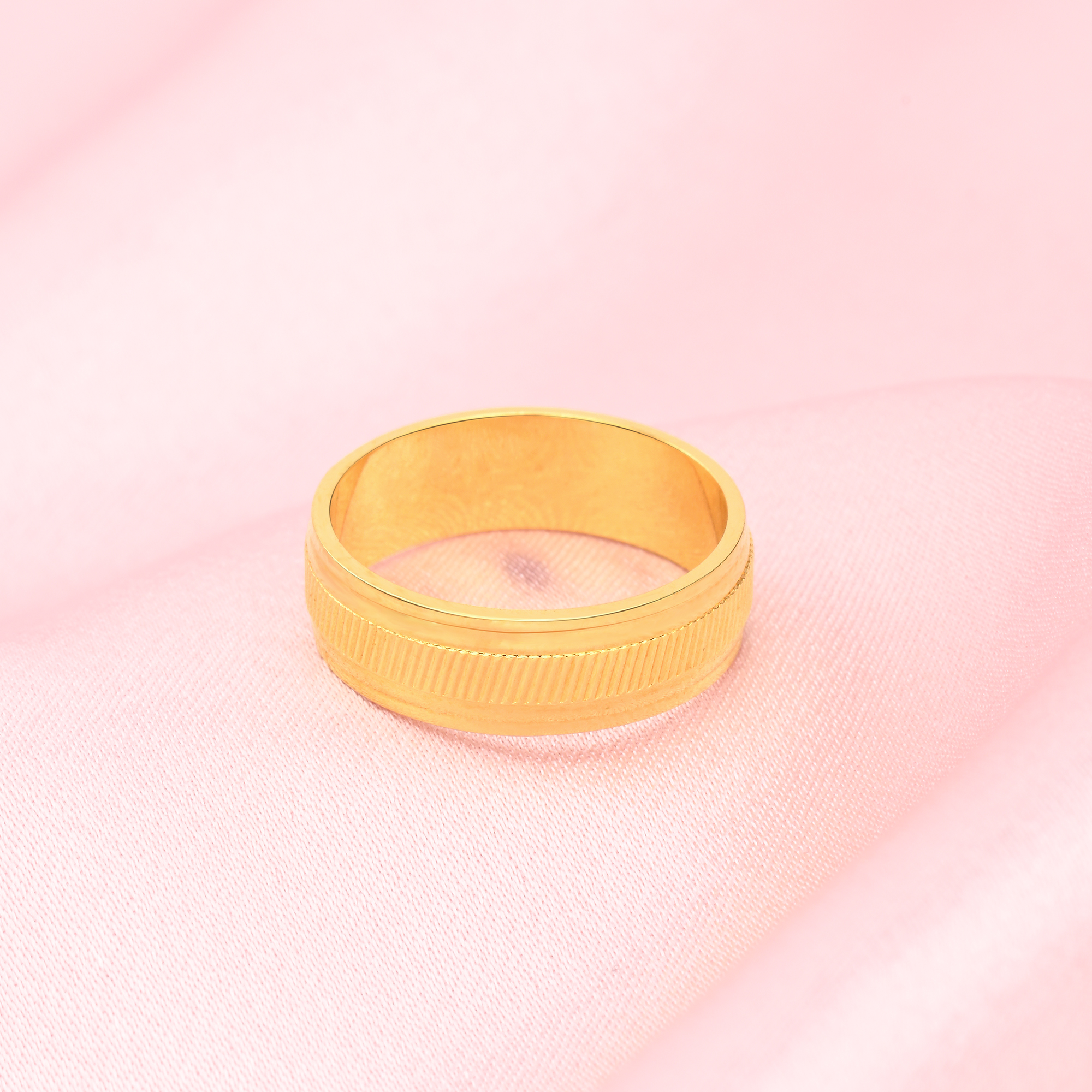 Zhulian Malaysia. Wide Gold Plated Ring Band with Slanted Lines