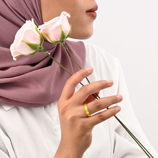 simple lines with star ring for women