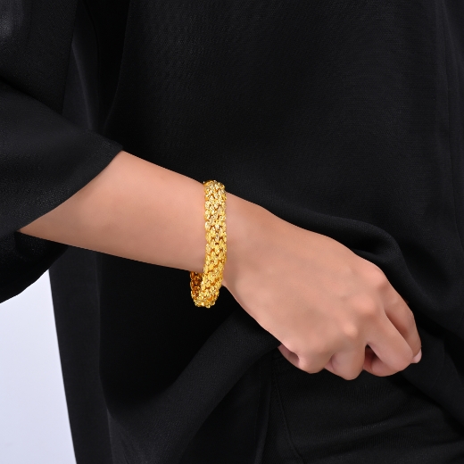 wide oval link bracelet for women