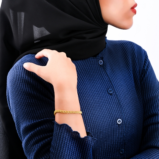 Thin Classic Curb Bracelet for women