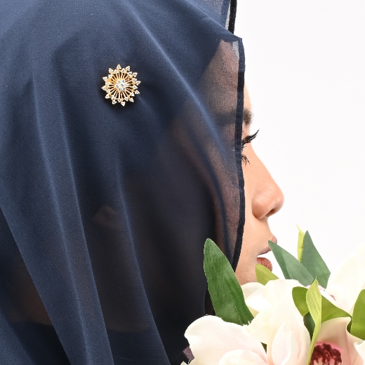 small sunburst brooch for women