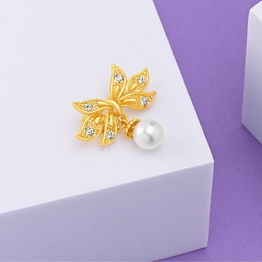 floral brooch with pearl